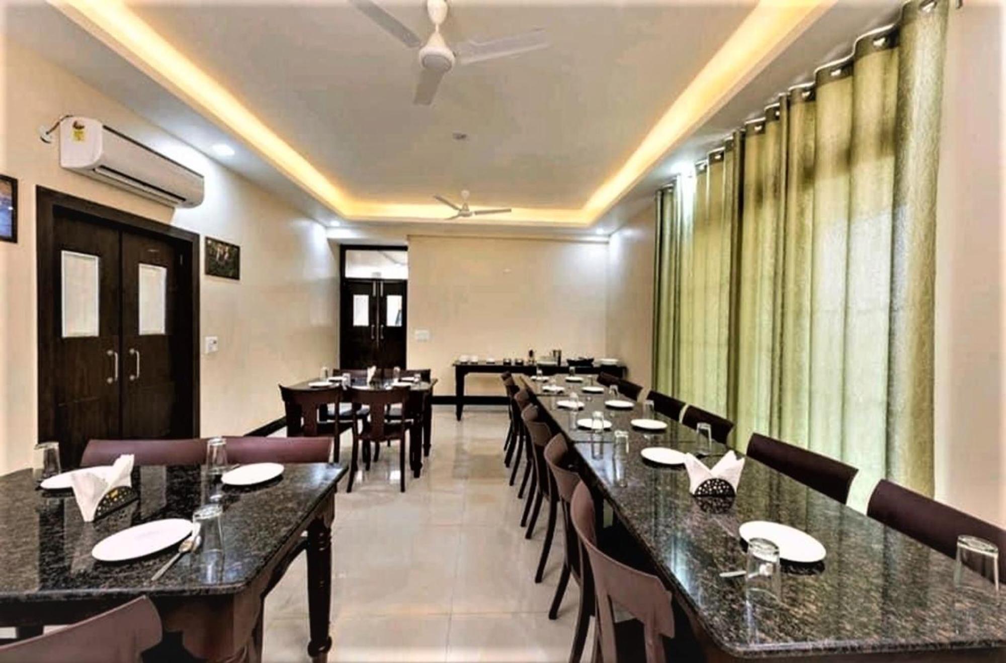 Hotel Ravi Residency Bharatpur Exterior photo